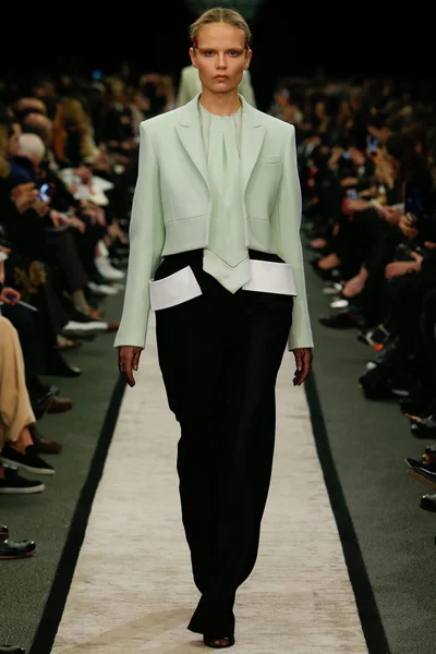 Look 5
